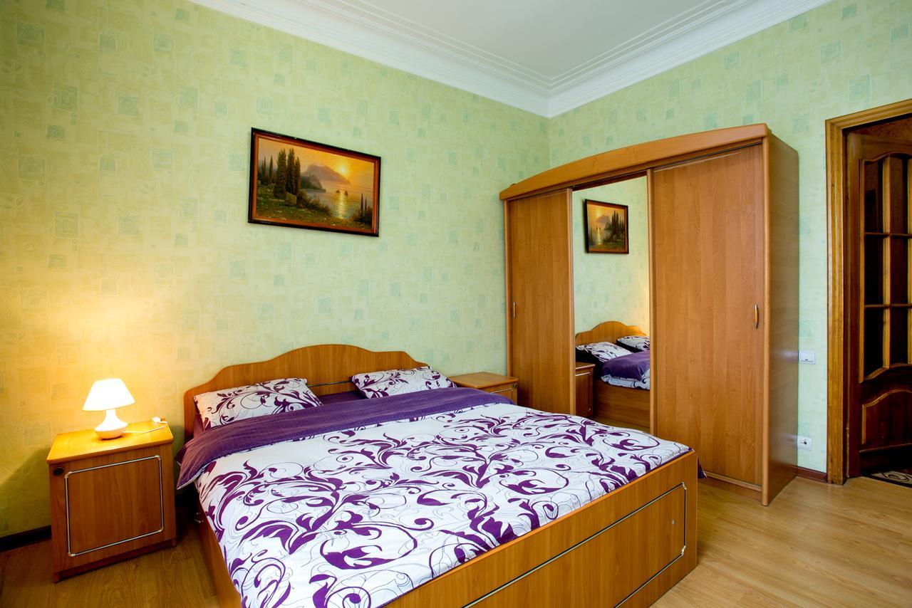 Apartments On Bolshaya Morskaya 65 Mykolajiv Buitenkant foto